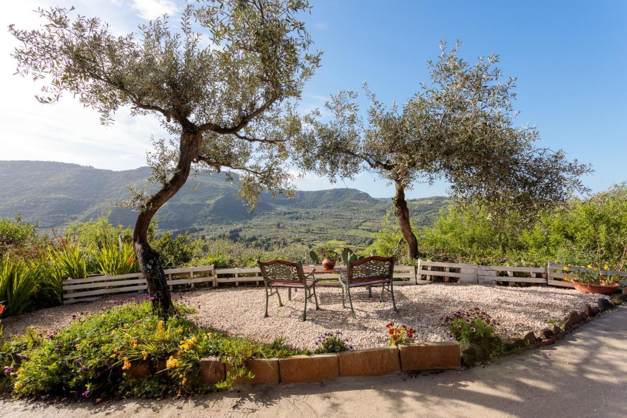 Tiria House Bosa - Casa Vacanze Экстерьер фото